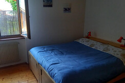 cameretta con due letti