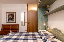 Camera con letto matrimoniale