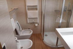 BAGNO STANZA SINGOLA