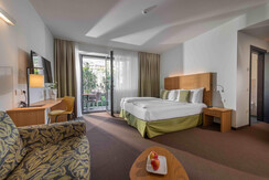 D85_1034-3 D85_1034-3