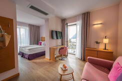 D85_0993-2 D85_0993-2