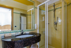 camera-tripla-classic-5 camera-tripla-classic-5