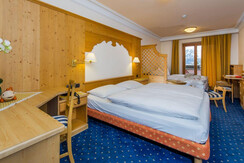 camera-quadrupla-3 camera-quadrupla-3