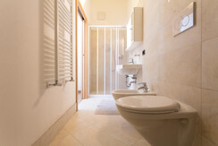 bagno interno alla camera matrimoniale