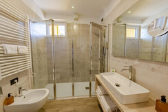 IMG_1946-HDR IMG_1946-HDR