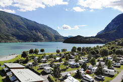 Piazzole e lago (1) Piazzole e lago (1)