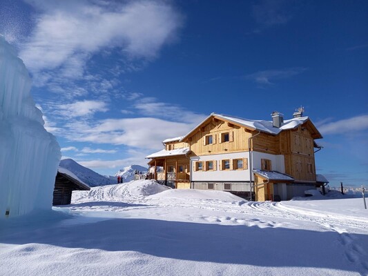 Rifugio Capanna Cervino Inverno