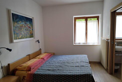 E camera 2 E camera 2