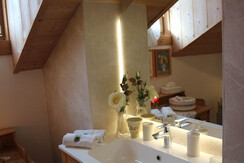 bagno camera arancio