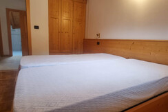 Ciadenac Sud camera doppia con finestra Ciadenac Sud camera doppia con finestra