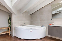 BAGNO CON VASCA BAGNO CON VASCA