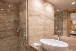 HCerana_151-min HCerana_151-min