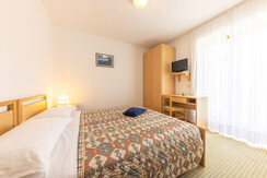 2A4A4604-HDR 2A4A4604-HDR