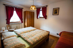 77fe4141-2703-4cd4-927e-b671aaa679d0