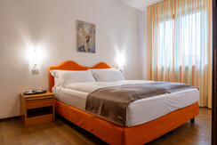 7M404925-HDR 7M404925-HDR