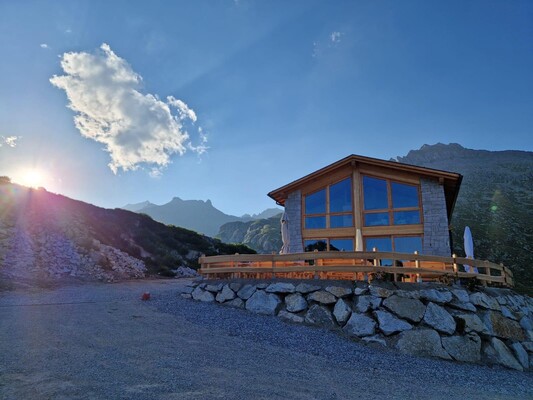 2. Rifugio Alpino Cornisello