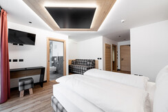 12012023-_MRP1598-HDR_HighRes 12012023-_MRP1598-HDR_HighRes