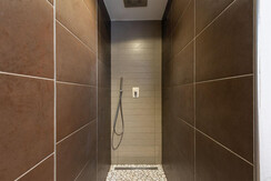 Hotel_Gabry_Riva_del_Garda_Deluxe_Room_05