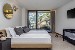 DP070723029_LOW DP070723029_LOW