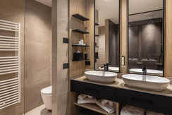 DP070723005_LOW DP070723005_LOW