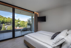 DP070723018_LOW_Joy_2 DP070723018_LOW_Joy_2