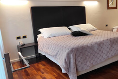 Stanza Tripla Stanza Tripla