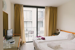 hotel-holiday-torbole-lago-di-garda-camera-interno hotel-holiday-torbole-lago-di-garda-camera-interno