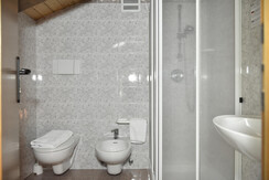 Garden_mansarda_bagno-min