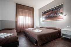 camera-tripla-standard-lago-di-garda camera-tripla-standard-lago-di-garda