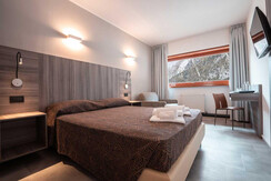 camera-tripla-superior camera-tripla-superior