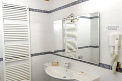 BAGNO DUE  BAGNO DUE