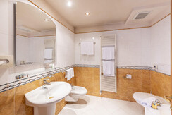 camera-207-bagno1 copia camera-207-bagno1 copia