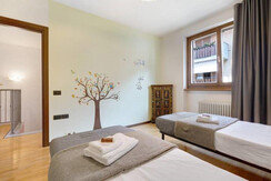 CAMERA DOPPIA      CAMERA DOPPIA