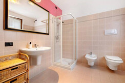 BAGNO ZONA NOTTE       BAGNO ZONA NOTTE