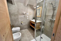 aHR0cDovL3Jlc2MuZGVza2xpbmUubmV0L2ltYWdlcy9UUk4vMS