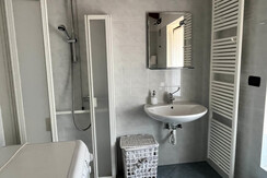 47625754-B827-481A-9EBA-6646C9E9ECAF