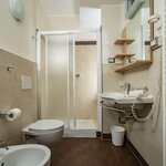  foto van Apartment with 2 bedrooms for 8 people with 2bathrooms and balcony short stay