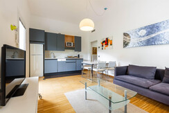 panoramica cucina e soggiorno