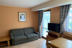 499C13A7-87DA-4ACD-941C-0F835B19BFC8