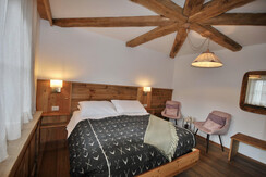 camera matrimoniale superior con giardino privato 