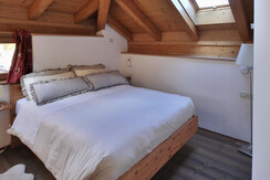 Camera matrimoniale superior mansardata  4