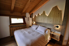 Camera matrimoniale superior con balcone 5