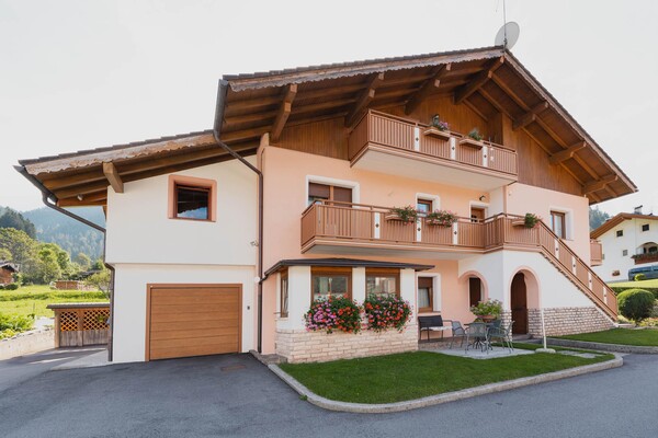 APT_Nami Gabriella_Web-1 APT_Nami Gabriella_Web-1