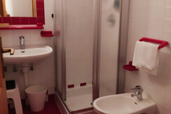 4. Camera matrimoniale/doppia 4. Camera matrimoniale/doppia