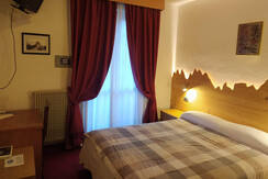 1. Camera francese 1. Camera francese