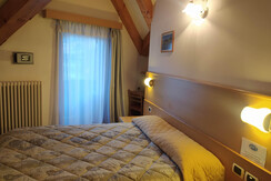 2. Camera francese 2. Camera francese