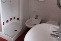 4. Camera famiglie 4. Camera famiglie