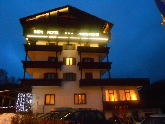 ESTERNA NOTTURNA | © Park Hotel Miramonti Folgaria