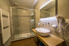 Bagno con doccia Bagno con doccia