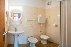 WEB - Piccola Baita 2023 - Frizzera - 7 WEB - Piccola Baita 2023 - Frizzera - 7